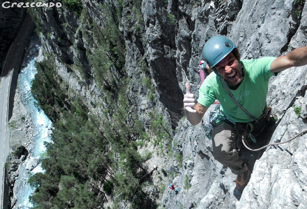 Escalade activités sportives Hautes Alpes Queyras calcaire grande voie