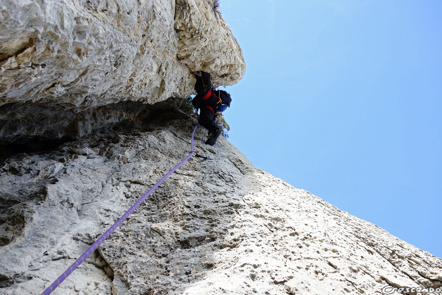 Escalade à la mounine, voie de l'écaille
