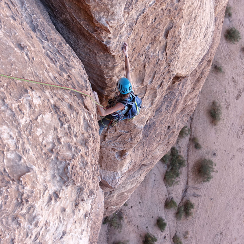 crack climbing Wadi rum, fissure de Jordanie, Trad climbing